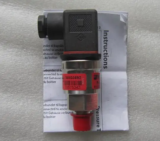 New AKS3050 060G3592 913A0124H02  Industrial Machine pressure sensor