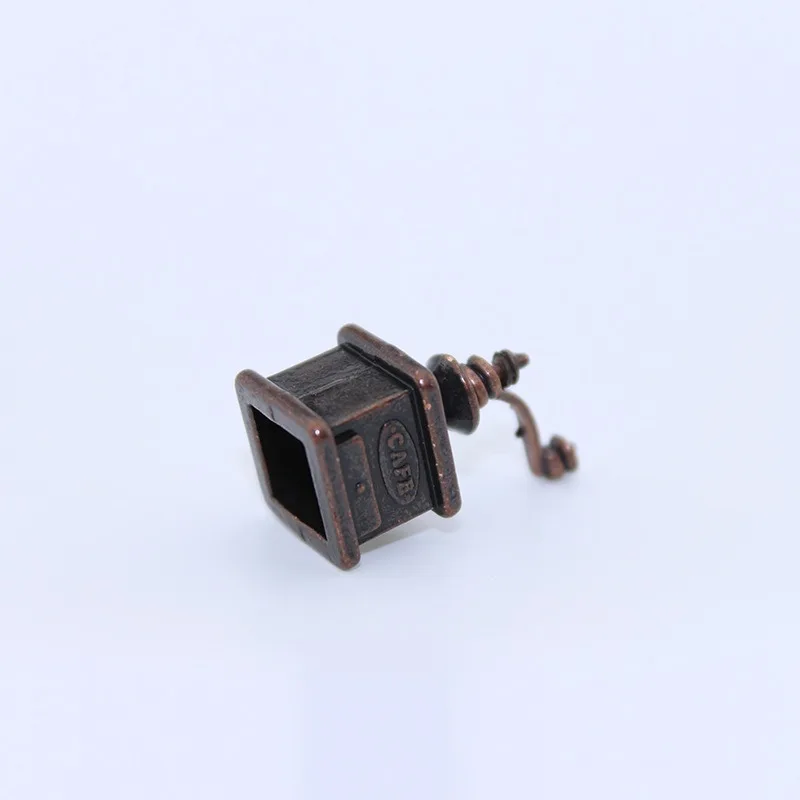 1pc Simulation Mini Grinder Dollhouse Accessories Manufacturer Miniature Model Toy