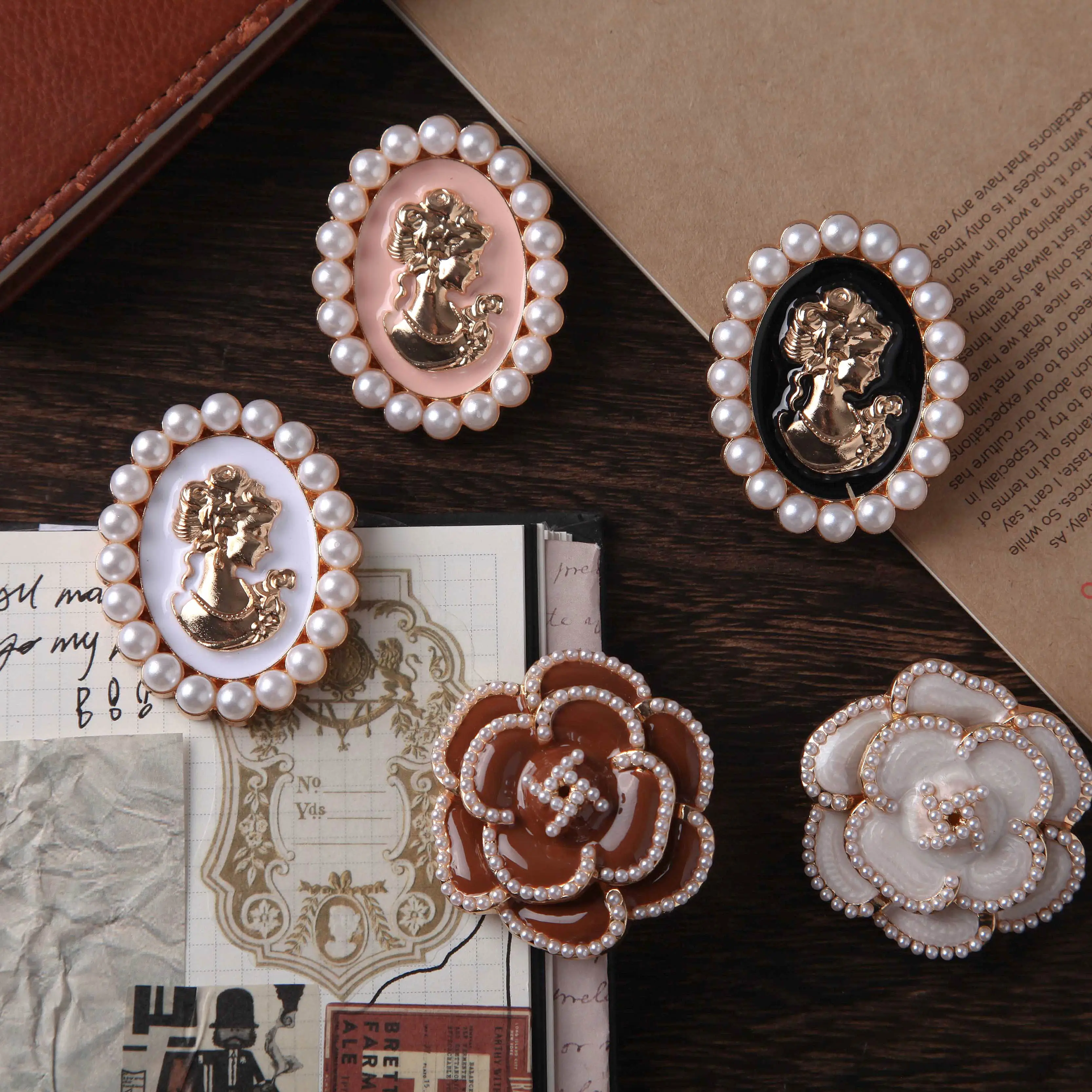 

1 Piece/pack Retro Flower Girl Style Handbook Clip Camellia Beauty Series Paper Mark Book Clip Card Handbook Clip Decoration