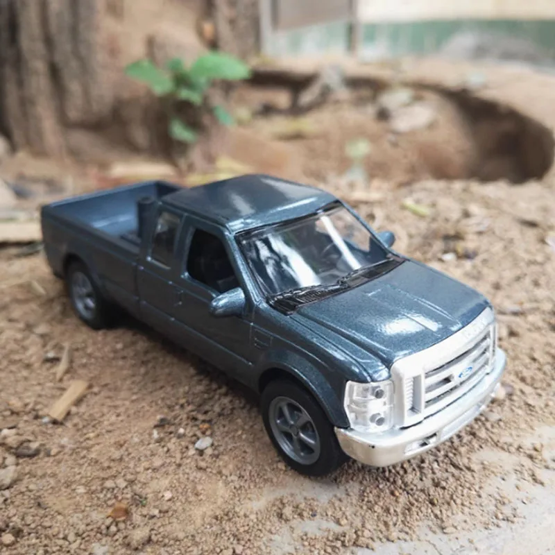

Масштаб 1:43, пикап F-250, имитация сплава, игрушечная модель автомобиля, подарки, сувениры, сцены, украшения, классическая коллекция
