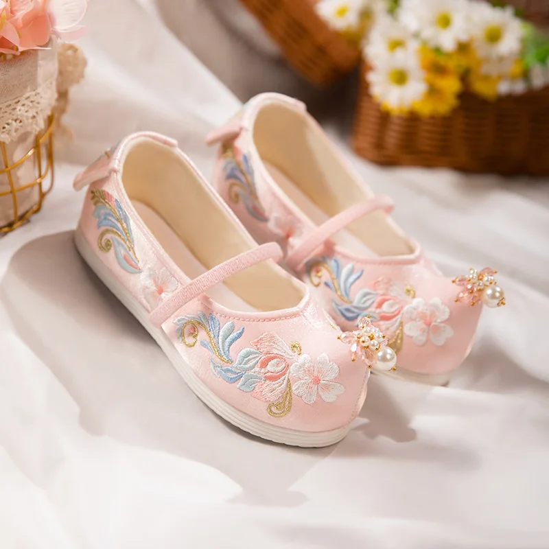 

CY260 2024 Spring New Chinese Style Baby Handmade Performance Cloth Shoes Pearl Style Children's Hanfu Embroidered Shoes