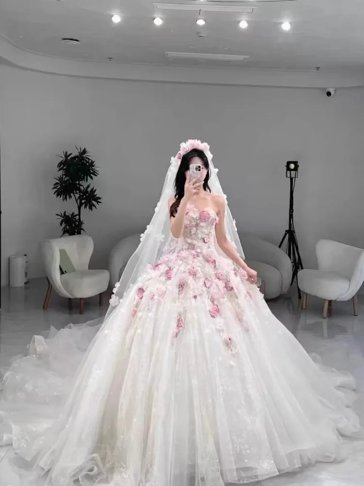 ชุดแต่งงานหรูหราแบบ 3 มิติ ชุดหมั้น ผ้าคลุมเจ้าสาว 2025 ใหม่ ทรงเกาะอก แบบเจ้าหญิงหวานๆ ชุดงาน Quinceanera ชุดราตรี