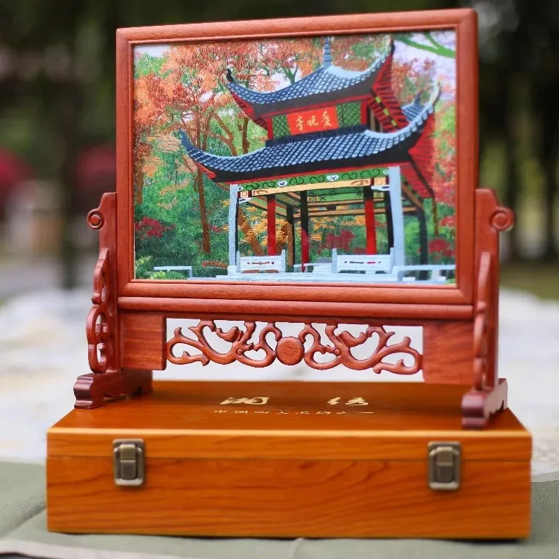 Handmade embroidery Aiwanting double-sided embroidery new office living room study ornament gift Suzhou embroidery