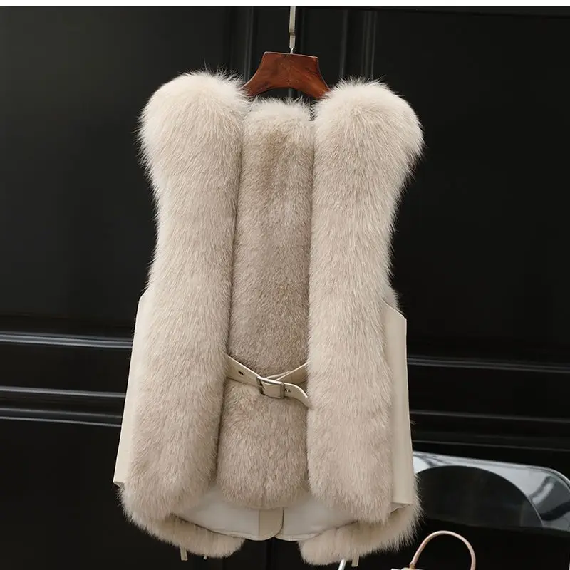 Imitation Fox Fur Grass Vest Autumn and Winter New Korean Version Short Style Stylish and Age Reducing Outerwear Trend