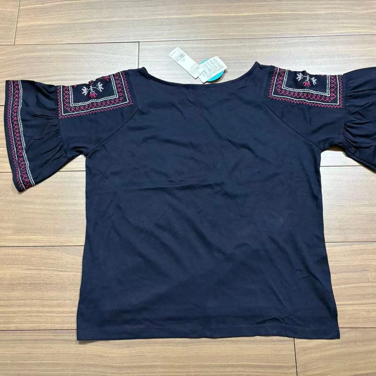 Elegant Embroidered Bell Sleeve Short Sleeve T Shirt Women's Slim Fit round Neck Cotton Summer Fashion Top Sweet Style