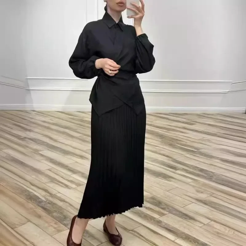 

New European and American Women's Fashion Sets for Spring 2025 Including A Tie-up Shirt and A Wrinkled Midi Skirt, A Casual Suit