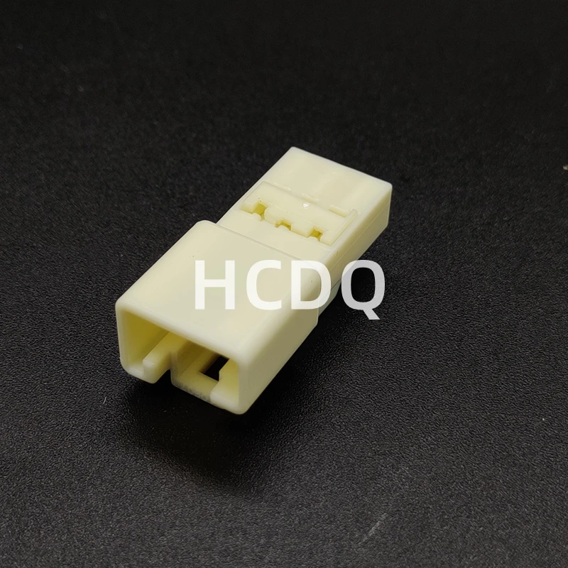 10 PCS Original and genuine 7282-1030 automobile connector plug housing supplied from stock
