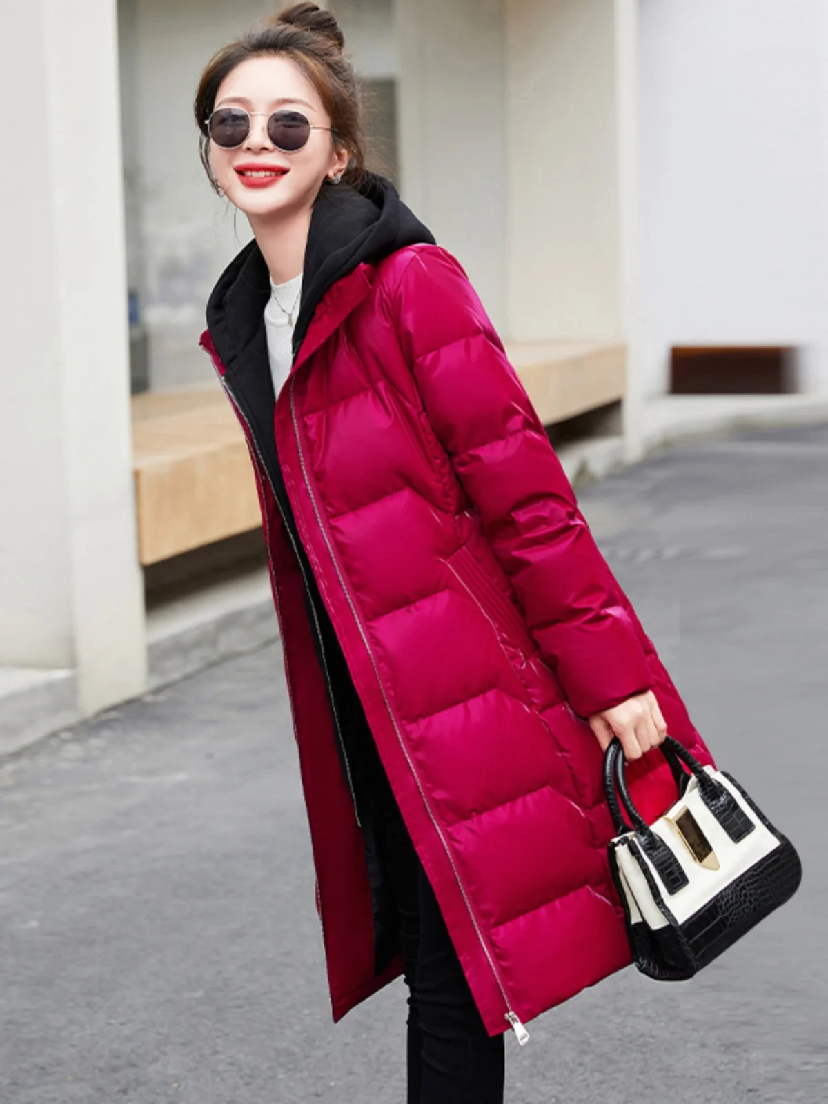 Glossy Hooded Down Jacket Women Medium-length Winter 2024 New White Duck Down Thickened Warm Puffer Jacket Versatile Slim Coat