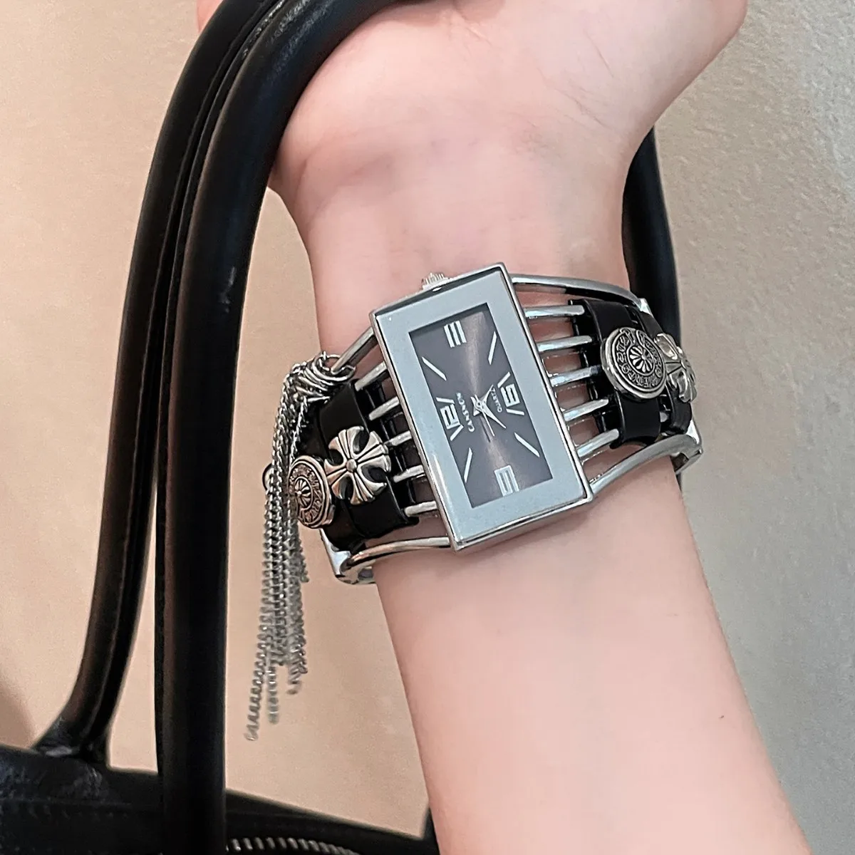 

Retro hip-hop leather multi-layer geometric open bracelet watch European and American punk style bracelet