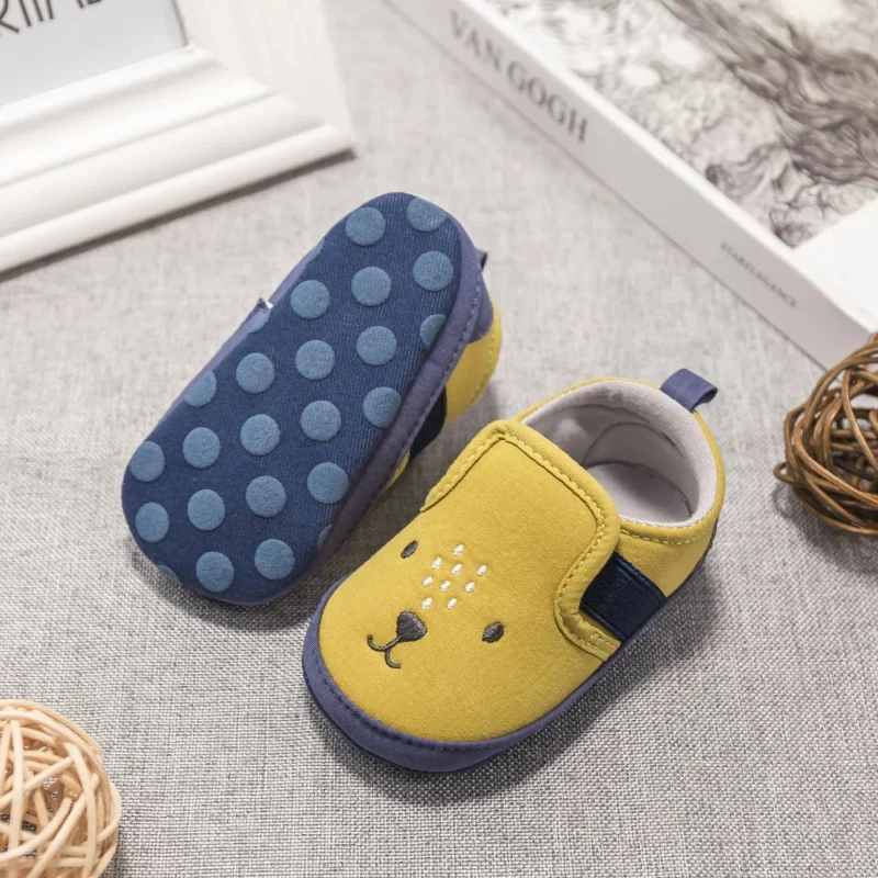 2025 модная милая обувь для новорожденных девочек с героями мультфильмов, обувь для маленьких девочек, противоскользящая детская обувь на мягкой подошве, обувь для первых ходунков для девочек