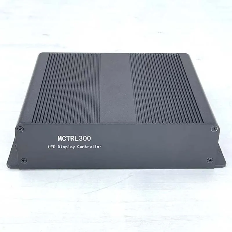 Novastar MCTRL300 Synchronous System Sending Card Box RGB Full Color HUB75 Module LED Display Screen Video Sending Card DVI