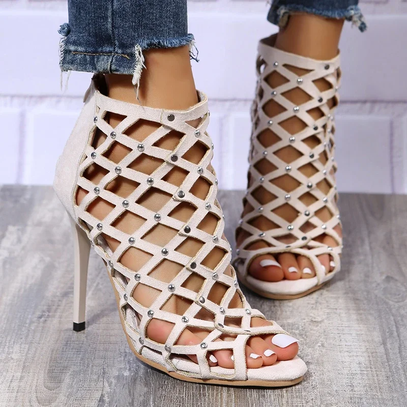 2024 Fishnet Sandals Ladies Summer Simplicity Hollow Rivet Stiletto Heel Shoes Party Sexy Rear Zipper Leaky Toe High Heel Shoes