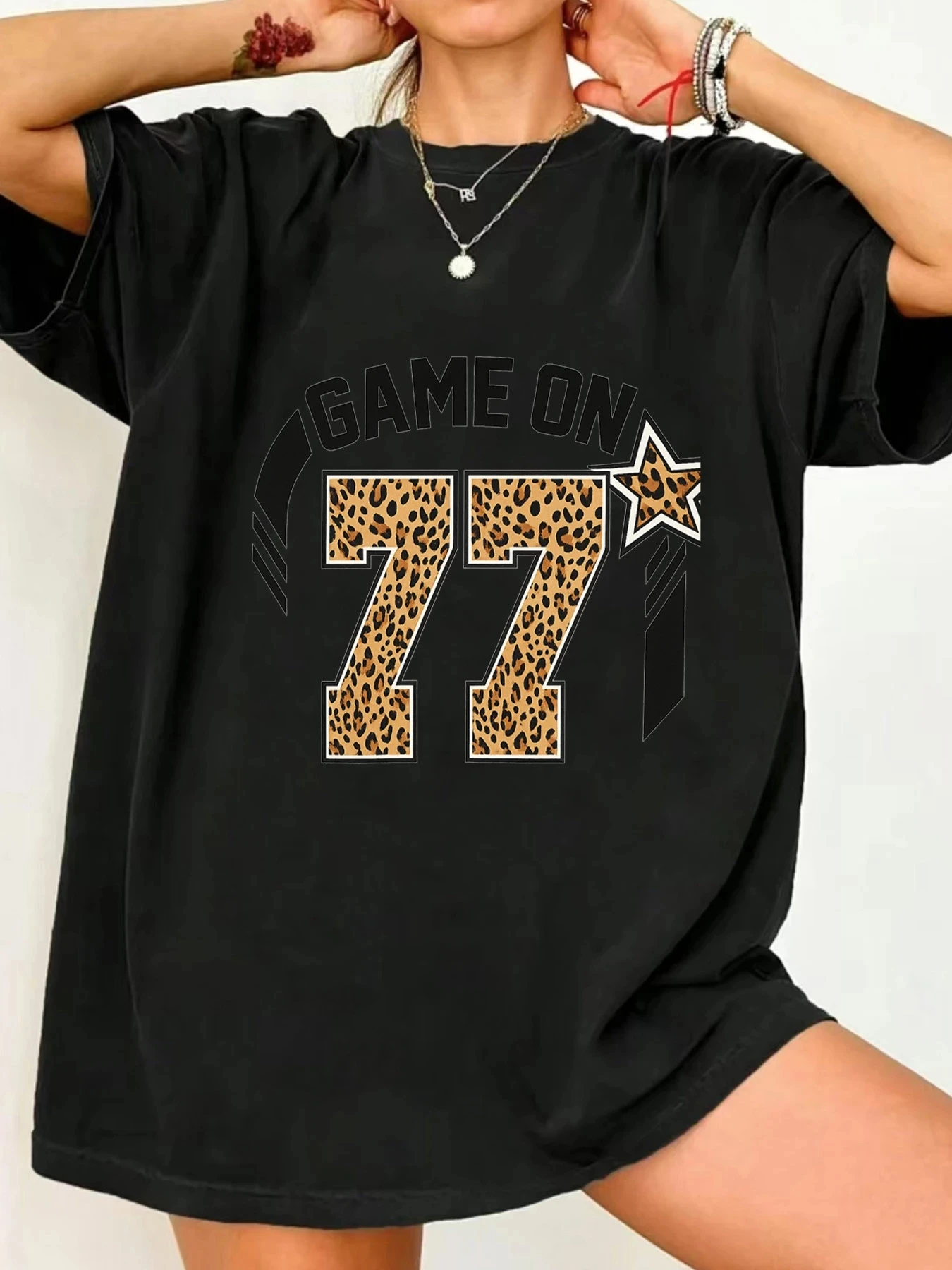 

【002640】Женская футболка больших размеров с круглым вырезом и короткими рукавами, эластичными рукавами и модными принтами