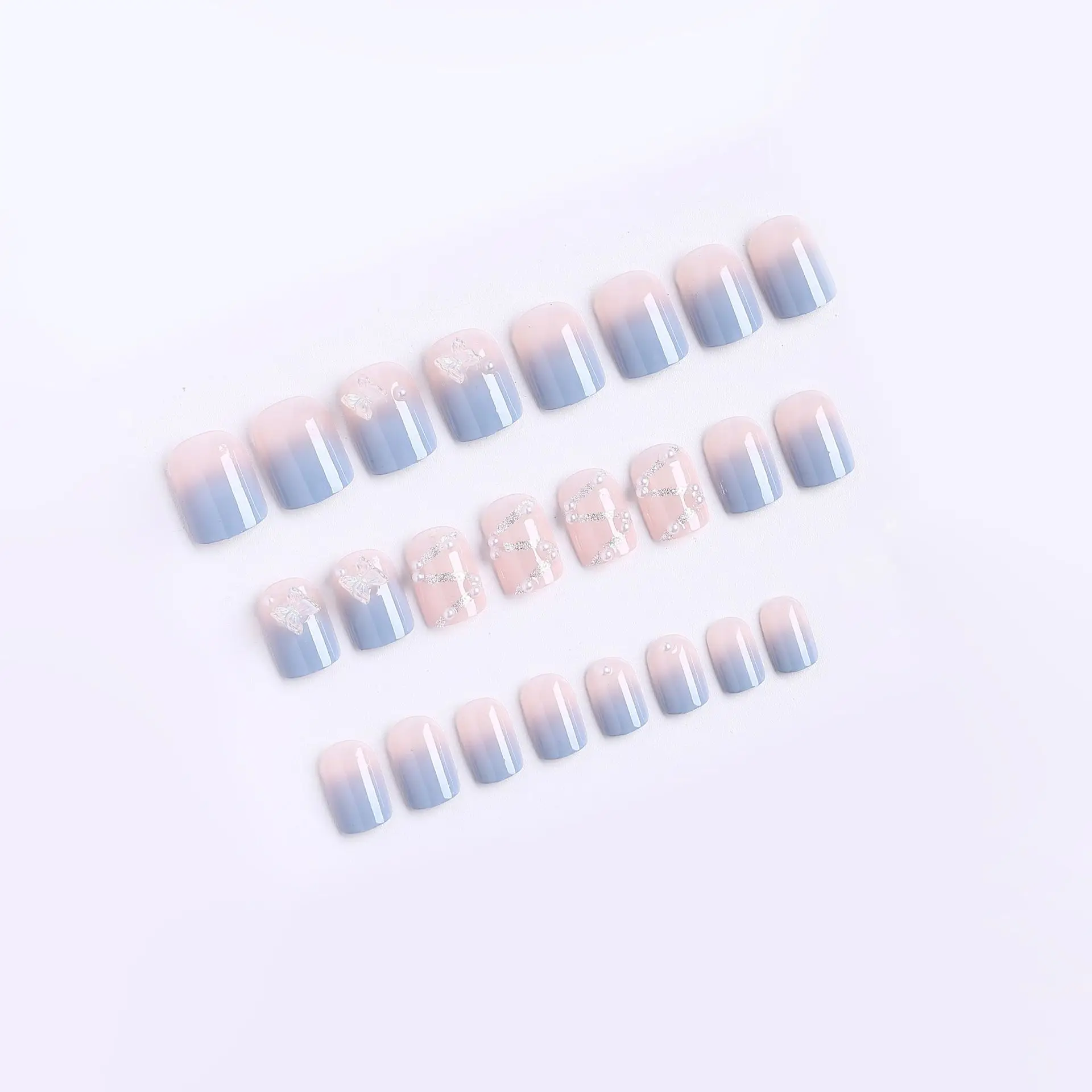 Kurzes Eis transparent blau Schmetterling Nagel Patch fertiges Produkt tragen Nagel verbesserungen Frauen Nagels tücke falsche Nägel