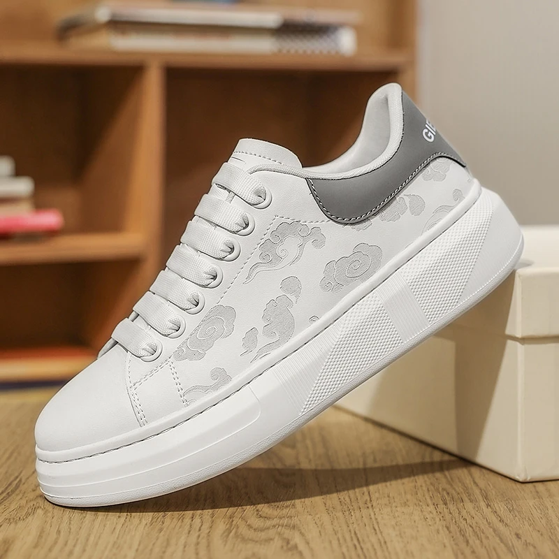 

2025Four Seasons дышащие удобные легкие высококачественные повседневные кроссовки McQueen на толстой подошве с резной резьбой, мужская обувь 39-44