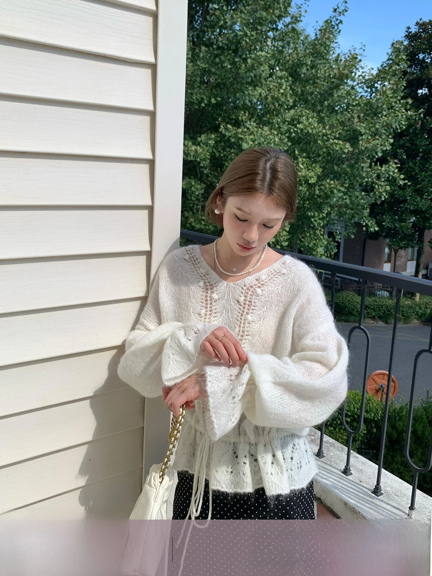 

INON Early Autumn Cacao V-Ne Silhouette Waist-Cinching Loose Knitwear Aosphere Sweater Camere Blend Women's Faion