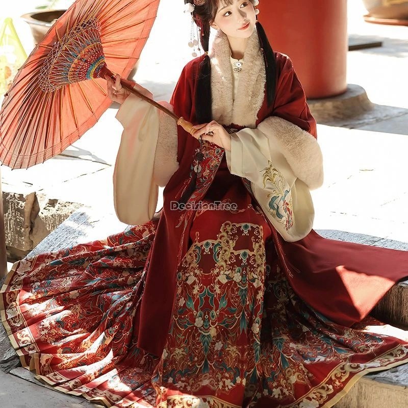 ชุดฮั่นฝูสไตล์จีนยุคหมิงปรับปรุงใหม่สำหรับฤดูหนาวปี 2025 แบบหนา แขนยาวทรงใหญ่ กระโปรงทรงม้า ชุดฮั่นฝูย้อนยุคสำหรับผู้หญิง