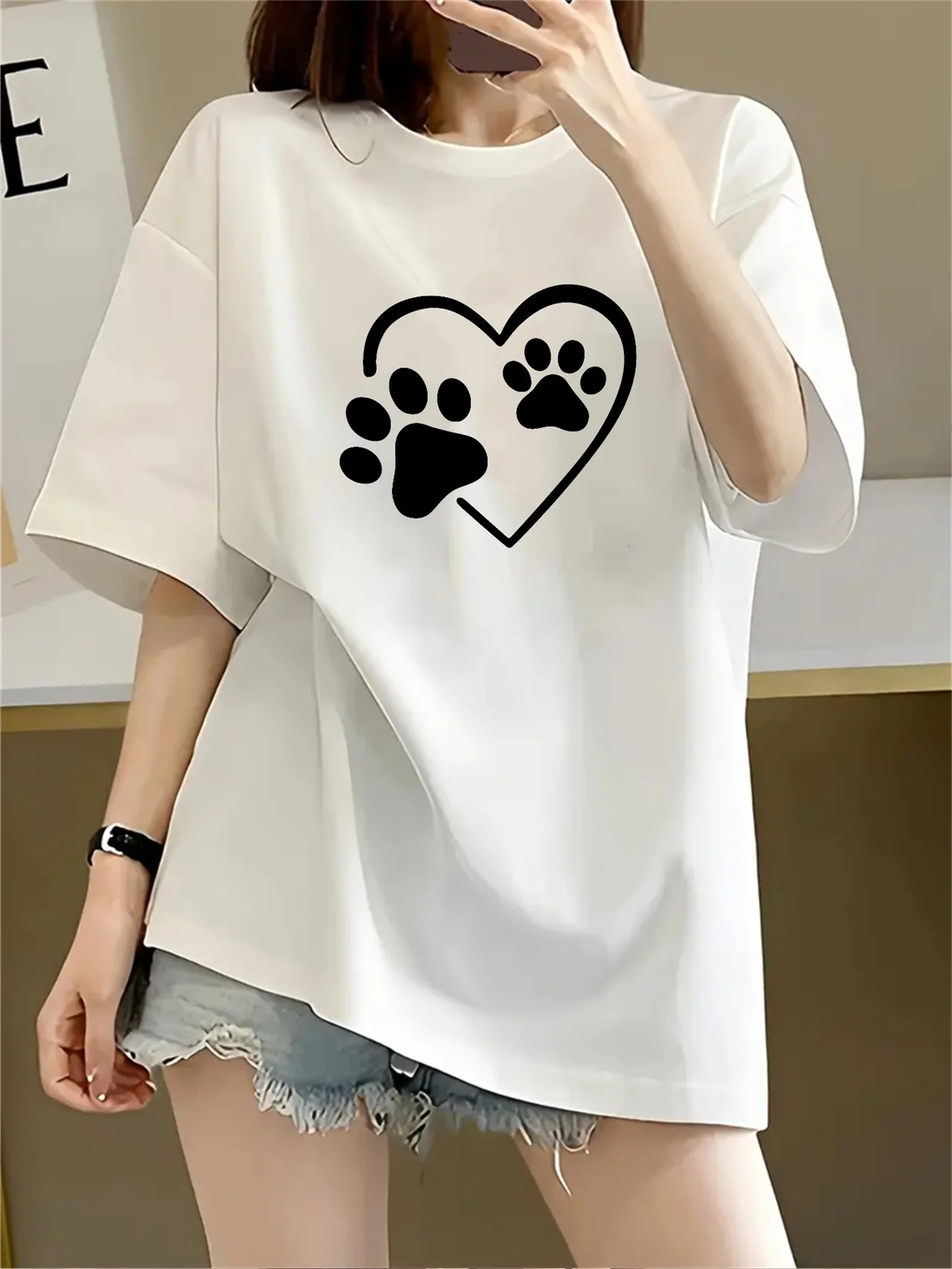 

Women's Casual Short Sleeve White Fit Summer Top with Geometric Heart Paw Print Glossy Harajuku Sleeve Casual Aesthetic Clothes