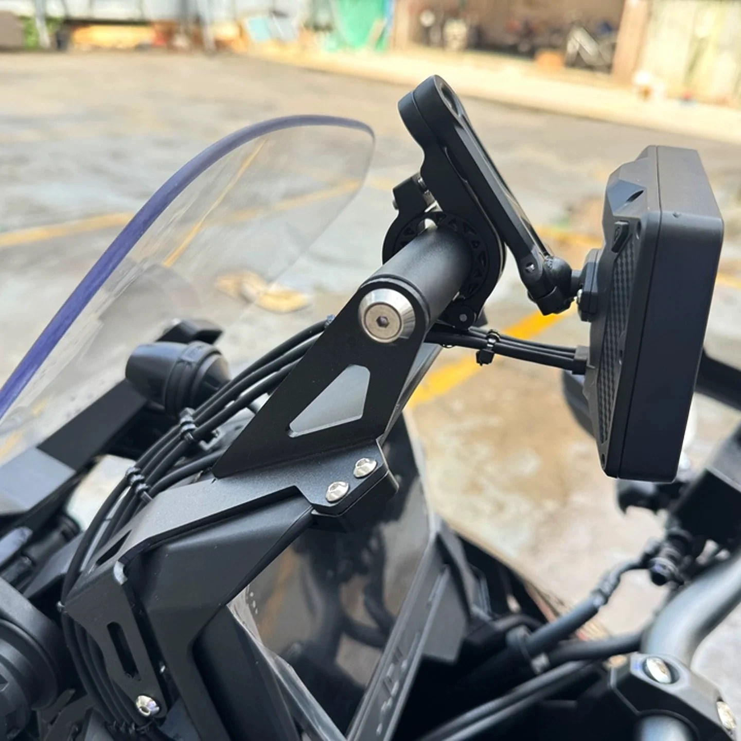 For Honda ADV350 2025+modified Mobile Navigation Bracket, Motorcycle Windshield Extension Bracket, Mobile Phone Charging