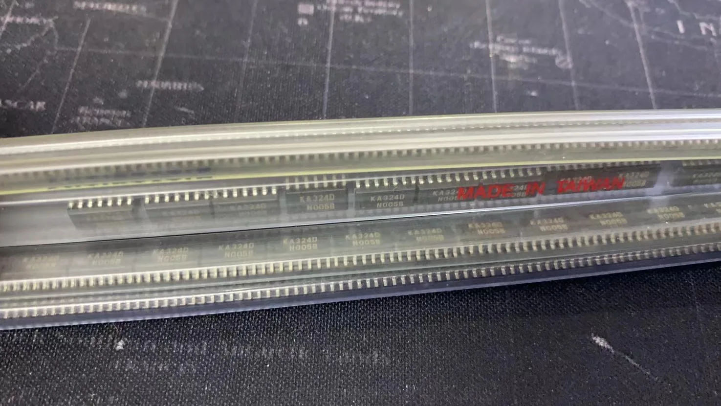 

KA324D (1PCS) BOM matching / one-stop chip purchase original