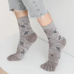 3 Pairs Vintage Rabbit Woolen Socks with Toes Autumn Winter Soft Warm Novelty Floral Wool Sock Harajuku Five Fingers Crew Socks