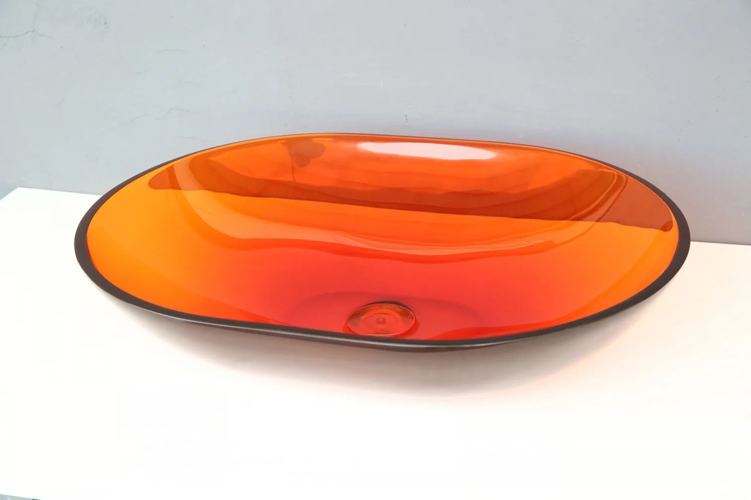 Transparent Smooth Acrylic Colored Modern Bathroom Washbasin Retro Elegant Style Oval Shape