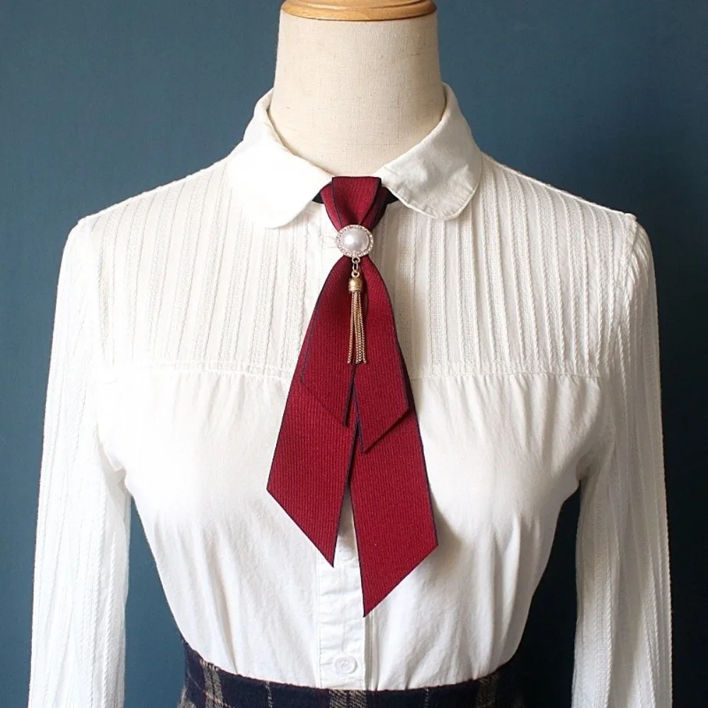 Modische Vintage Stoff-Krawatte mit Perlen, Handgefertigte Britische Fliege, Verstellbare Halsdekoration, Hemdkragen-Krawatte – Detail 11