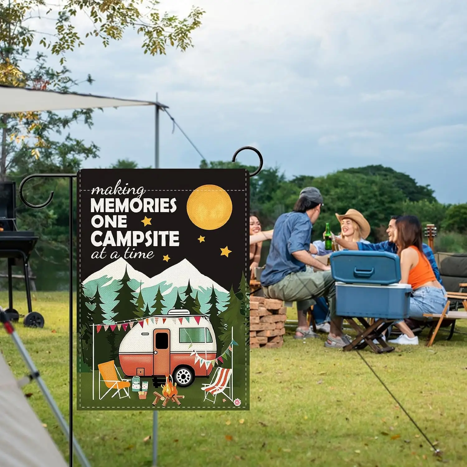Dyrenson Camper RV Decorative Garden Flag, Making Memories One Campsite at a Time Camping Yard Outside Home Decoration, Camp EEZ