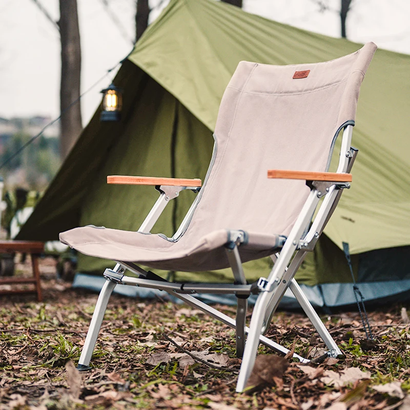 

Стул Haigou — это максимальная эргономичная романтика, атмосферный артефакт для небольших квартир и минималистская домашняя эстетика.