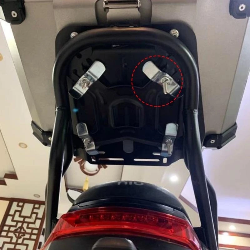 دراجة نارية الجانب حقيبة أمتعة السحابة جذع السلة مسمار مزلاج قفل دعم القضبان دراجة نارية الإطار جبل قوس ملحق