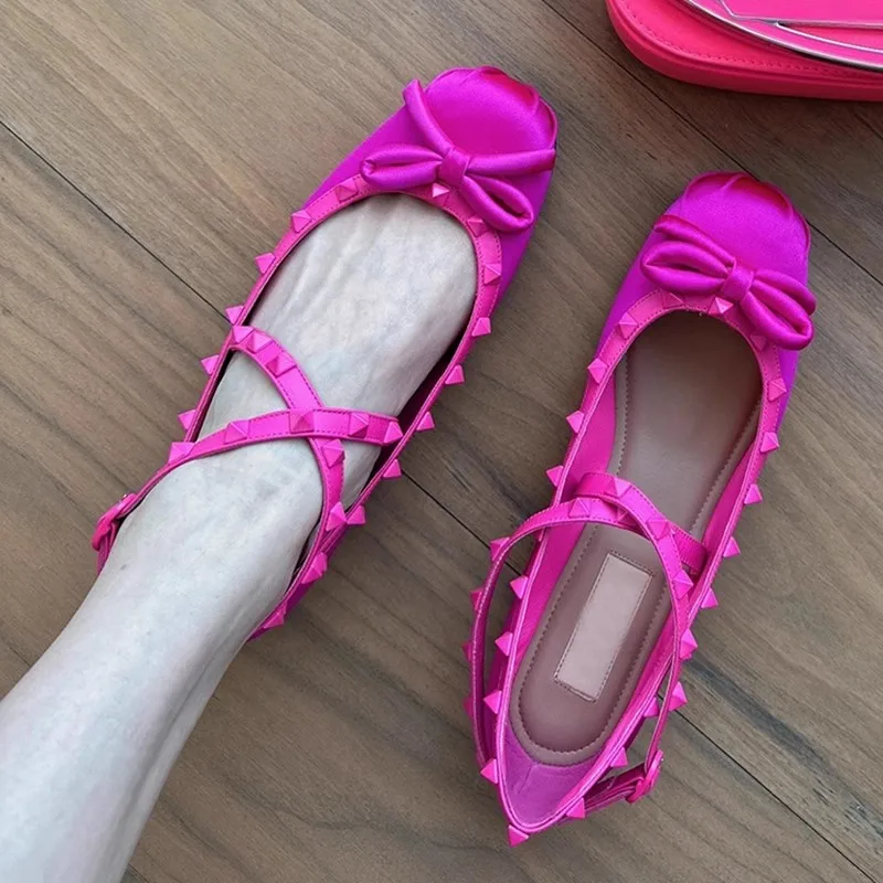 

2025 Spring New Women's Ballet Shoes Bow Rivet Decoration Round Toe Low Heel Elegant Sweet Sexy Ladies Plus Size Single Shoes