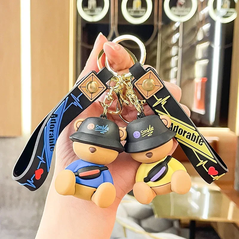 Miniso Small gifts: high-end and exquisite keychains, car pendants, cute and beautiful schoolbag chain,claw machines and present