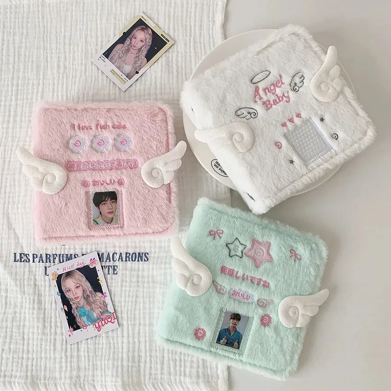 Álbum de tarjetas de hojas sueltas con alas de Ángel de peluche estilo INS, exhibición de almacenamiento de fotos de ídolo bonito coreano para sesión fotográfica Kpop
