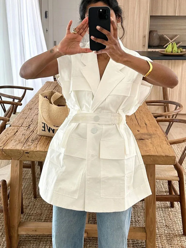 

BKQU Casual Lace Up Women's Shirt Classic Solid Lapel Sleeveless Button Pocket Loose Tops 2026 Summer Commute Street Waistcoat