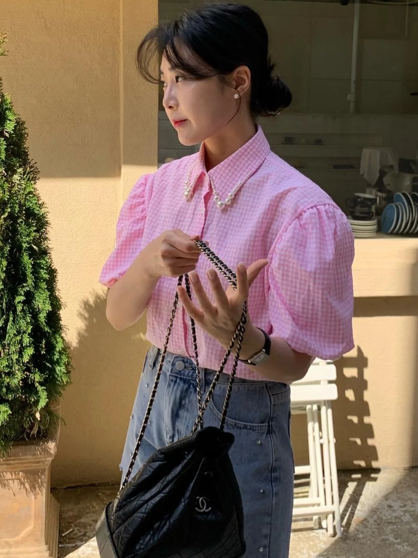 느슨한 짧은 소매 여성 셔츠 여름 스타일 격자 무늬 디자인 진주 장식 턴 다운 칼라 캐주얼 루즈 피트 여성용 탑