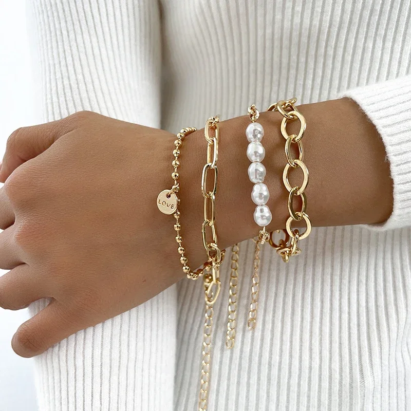 

Imitation Pearls Lock Bracelet For Women Fashion Personality Gold Color Geometry Bracelets 2023 New Gift Party Custom Jewelry
