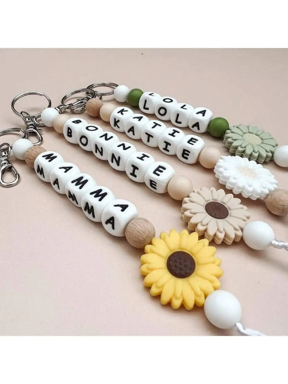 Personalized Daisy Keychain, Custom Name Gift for Friends