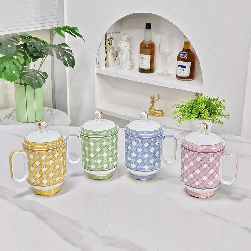 Fresh And Colorful Diamond-Shaped Checkered Bone China Conference Cup Home Covered Filtering Tea-Water Separation Cup