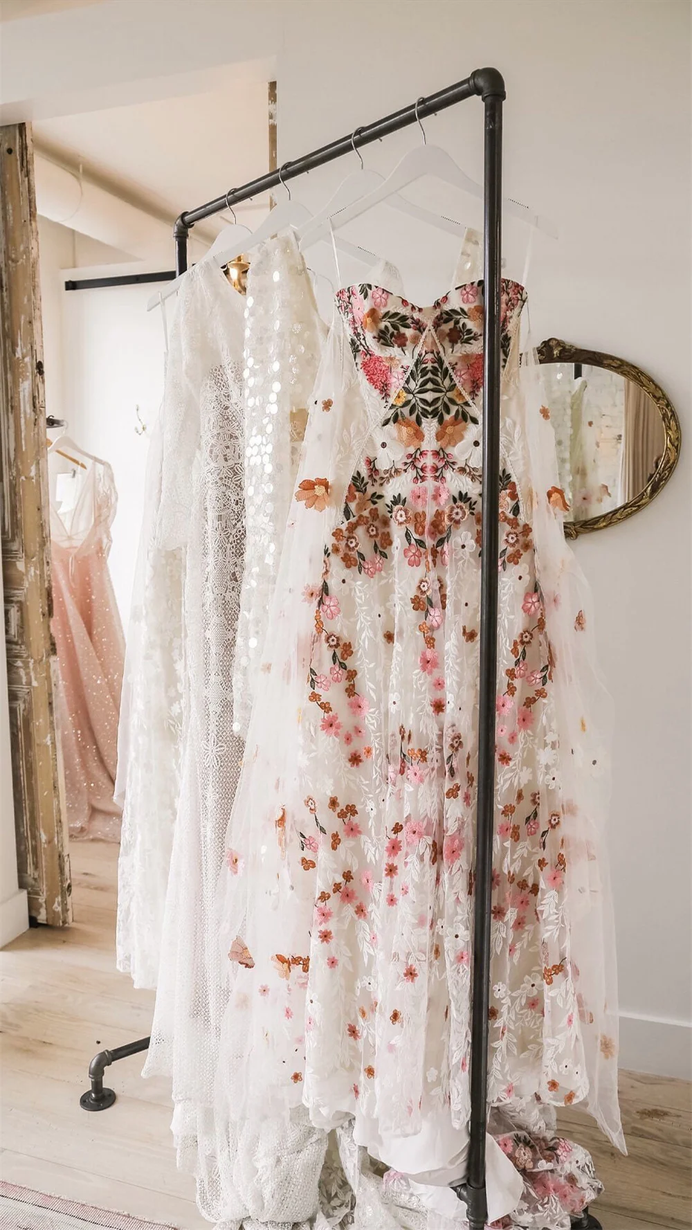 Sansa-Robe de Mariée en Dentelle Brodée de Fleurs Colorées, Sans Bretelles, Style Boho, Dos aux, Personnalisée, pour Patients, Photos Réelles, 2024