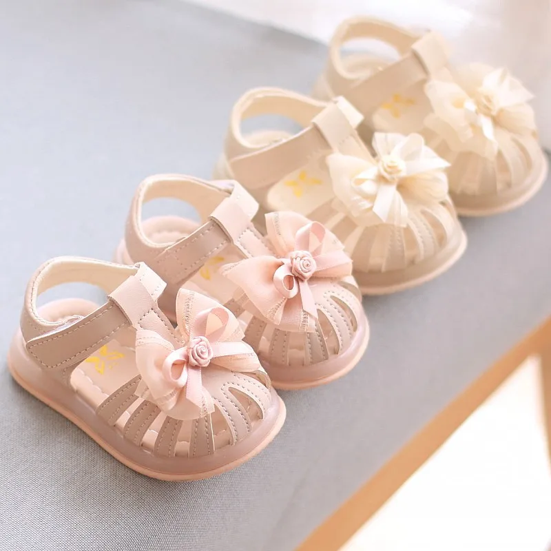 

Girls Hollow Toes-covered Shoes Little Kids Cartoon Bunny Princess Shoes with Bow-knot Children Summer Beach Shoes Anti-Slippery