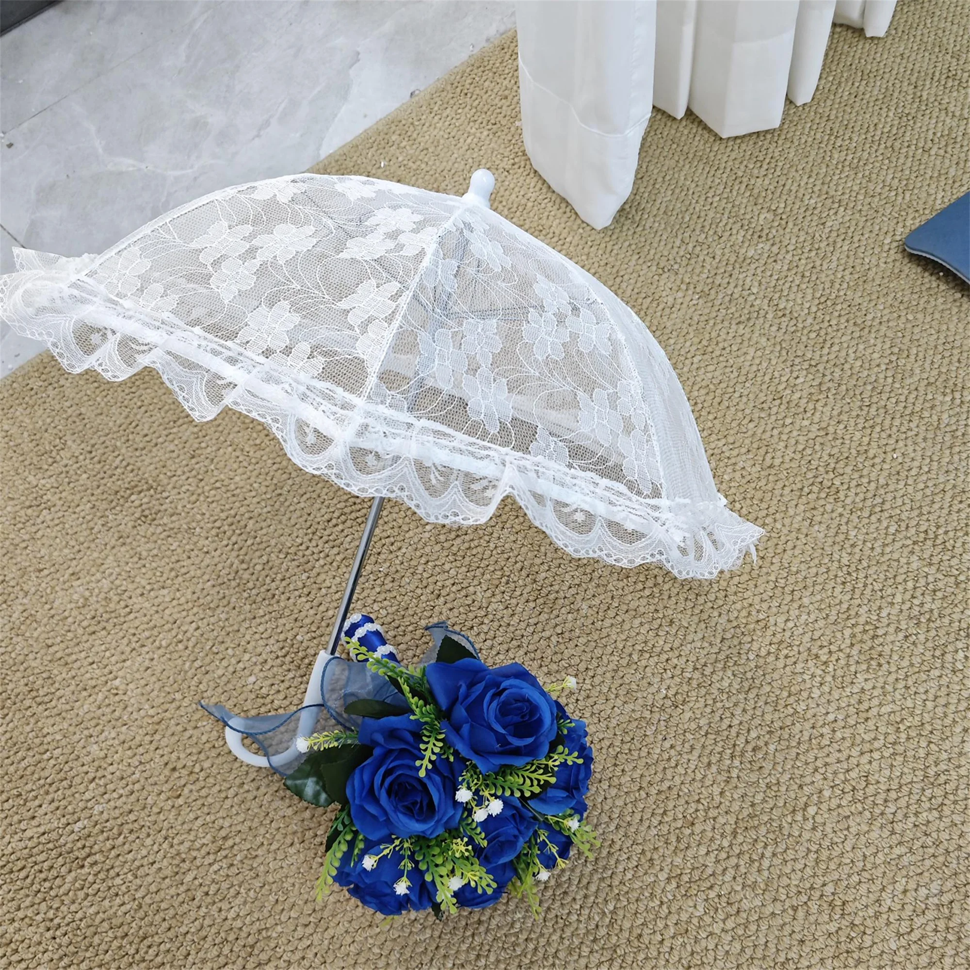 Eleganter Spitzensonnenschirm mit langem Griff für Teepartys, Hochzeiten und Fotografie – Regenschirm-Requisite im Vintage-Stil