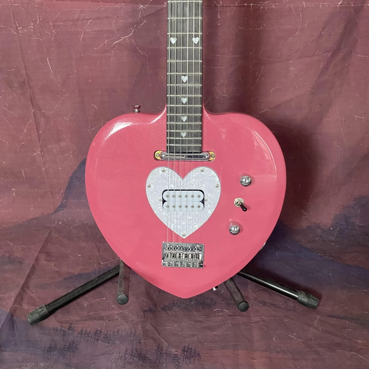 Heart Shaped Electric Guitar Short Scale Pink Mahogany Body Humbucker Pickups Professional Guitar