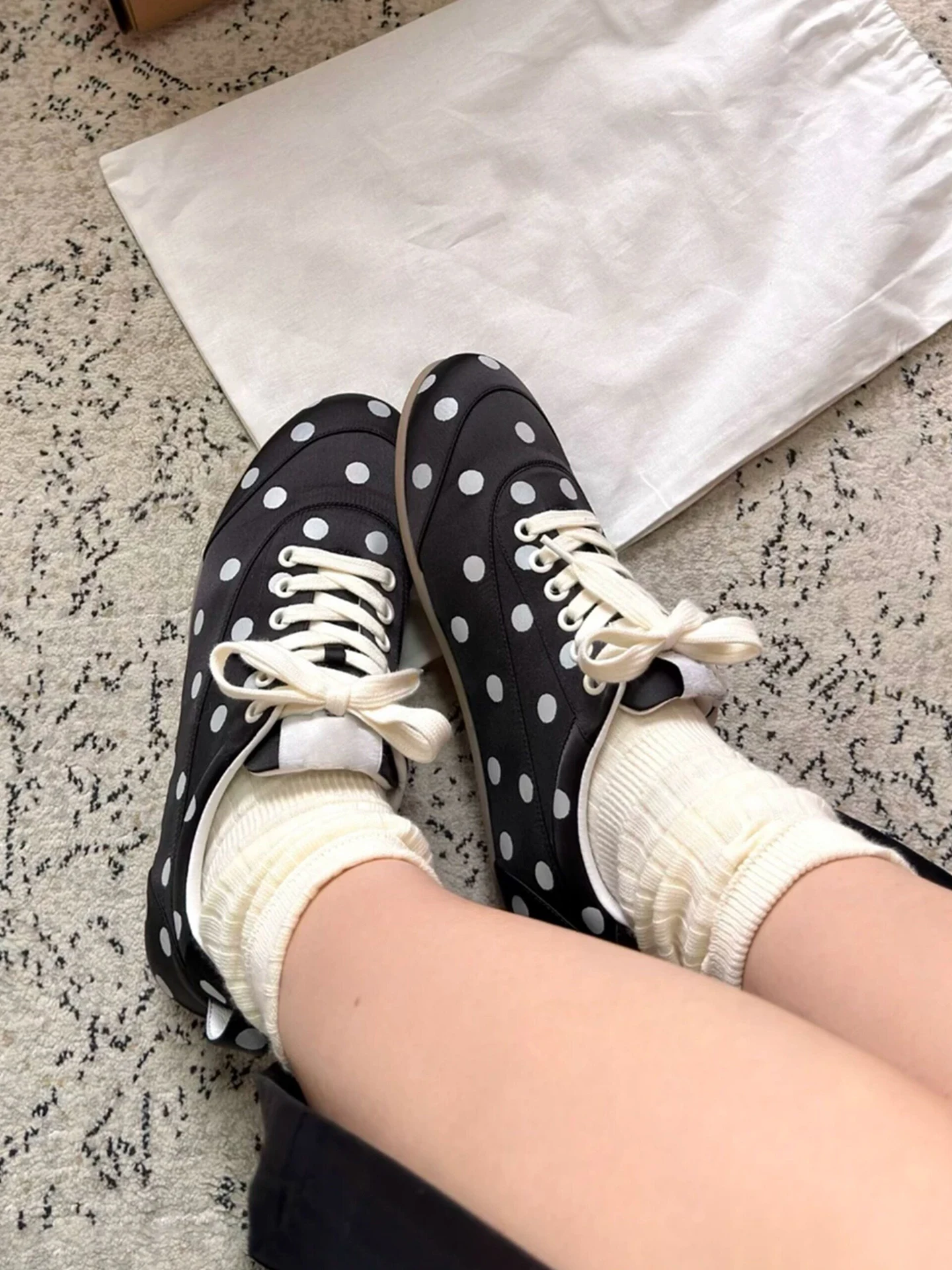 chaussures-decontractees-de-sport-a-lacets-plats-de-style-ballet-dequan-pour-femmes-nouvelle-collection-printemps-automne-en-satin-a-pois-chaussures-basses-a-semelle-en-caoutchouc