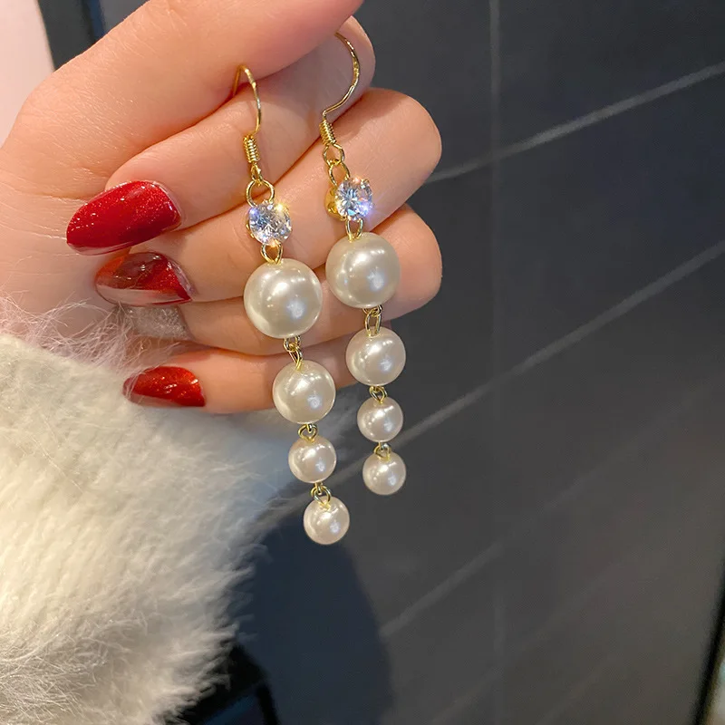 الأبيض جولة تقليد اللؤلؤ شرابة طويلة تشيكوسلوفاكيا كريستال هندسية انخفاض الأقراط للنساء شخصية حزب لطيف مجوهرات فتاة هدية