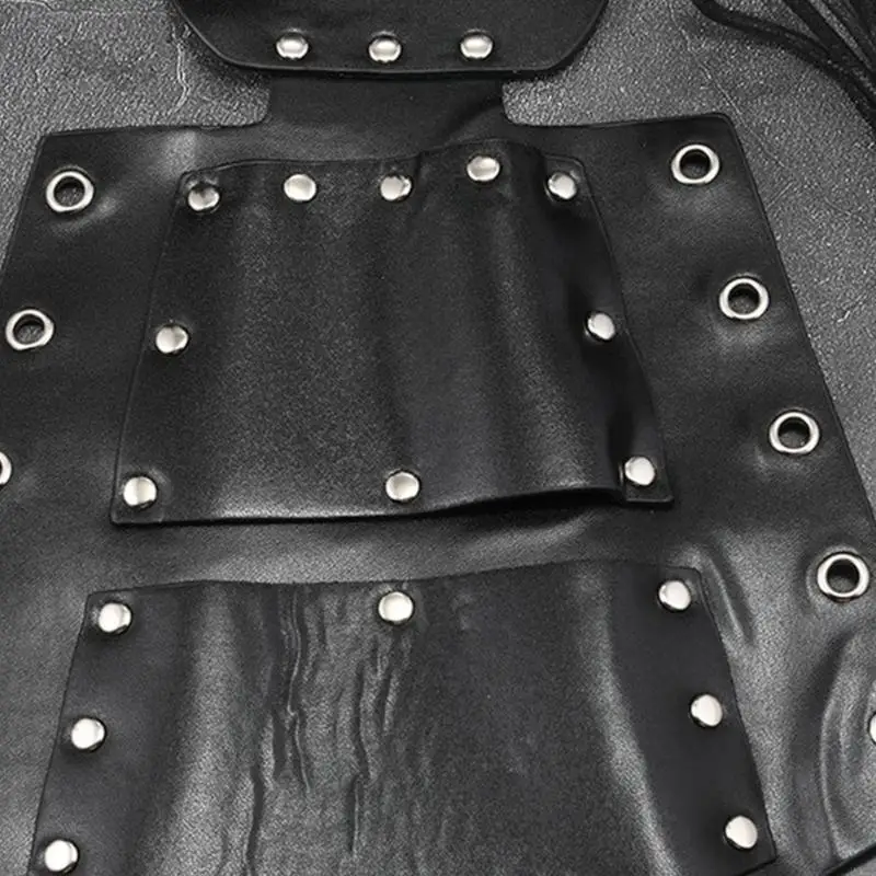 Dark Design Metallic Dettagli Metallic Brace Protettore da polso PU Accessori per polso da gotico a strati interni Y166