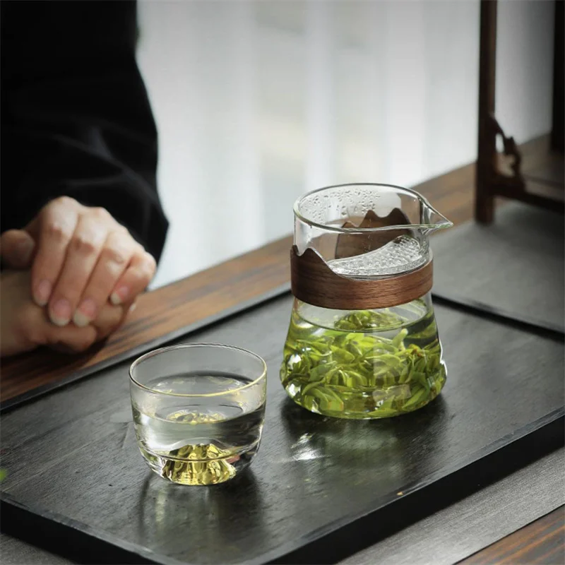 320ML Anti-scalding Walnut Holder Heat-resistant Glass Fair Cup Tea Pitcher Tea Ceremony Chahai Tea Cup with Crescent Filter