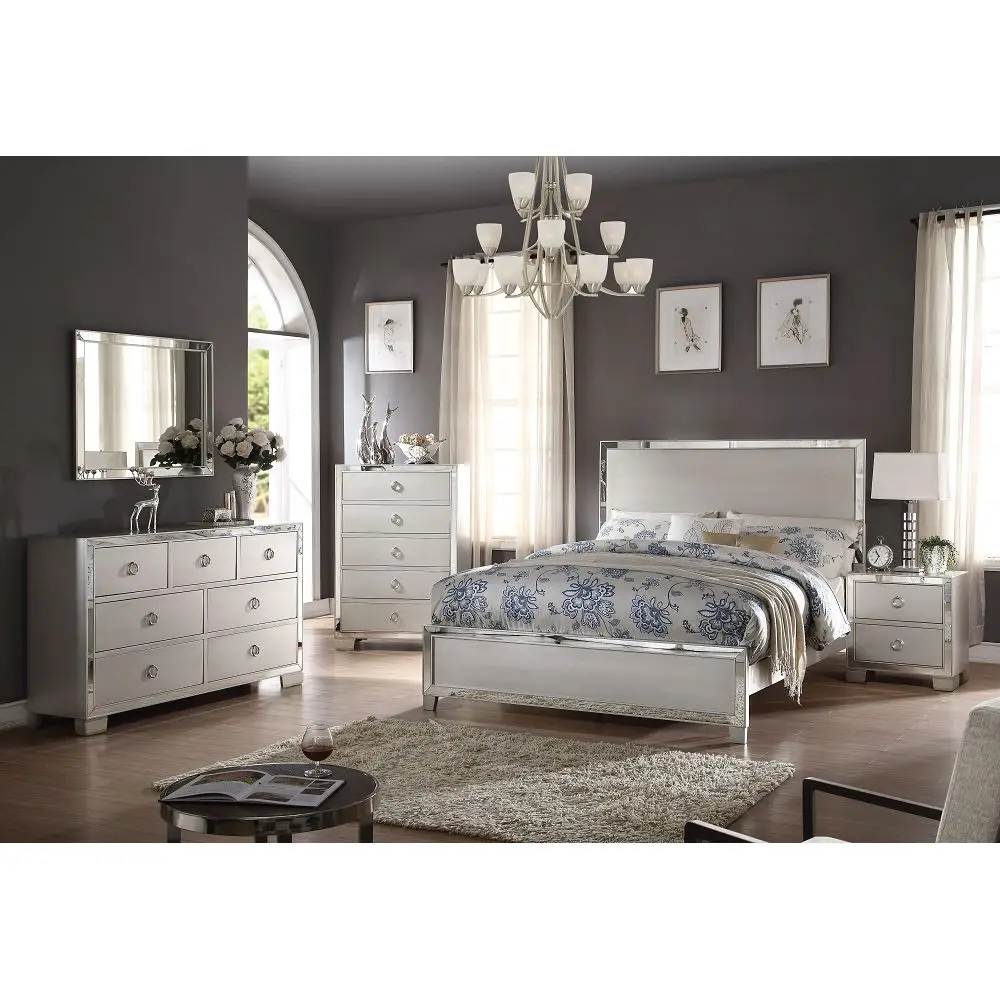 Voeville II Platinum Eastern King /Queen  Bed  for Bedroom Furniture Silver