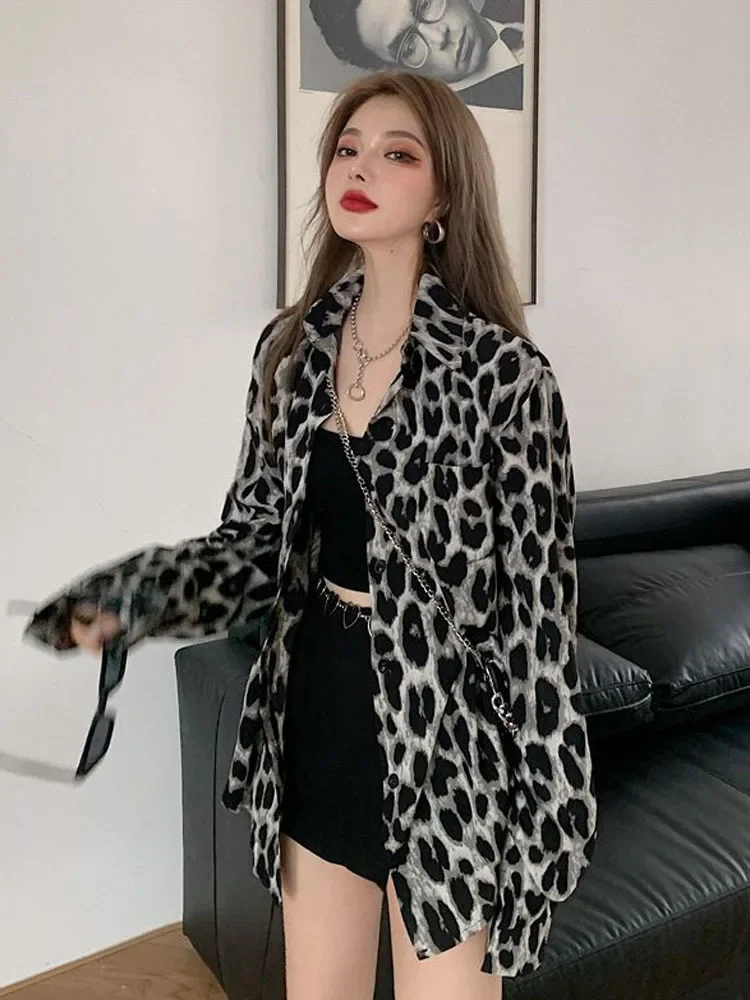 New Retro Leopard Women Long Shirt Streetwear Oversize Loose Long Sleeve Y2K Tops Korean Fashion Female Spring Casual Blouse