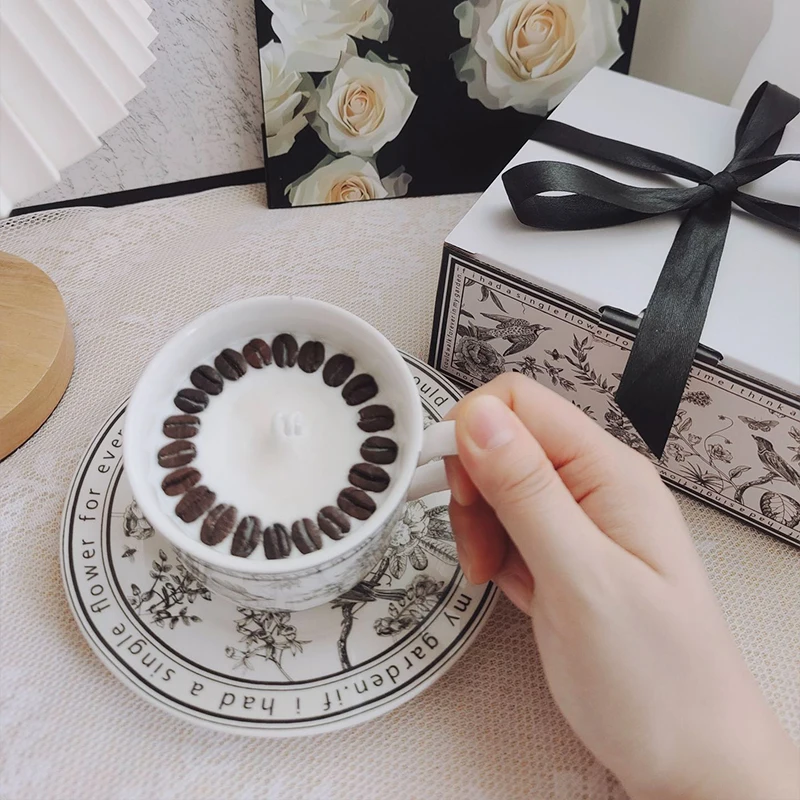 

Ароматическая свеча из соевого воска ручной работы в стильной ретро-кофейной чашке Романтический нишевый подарок Подарок на день рождения