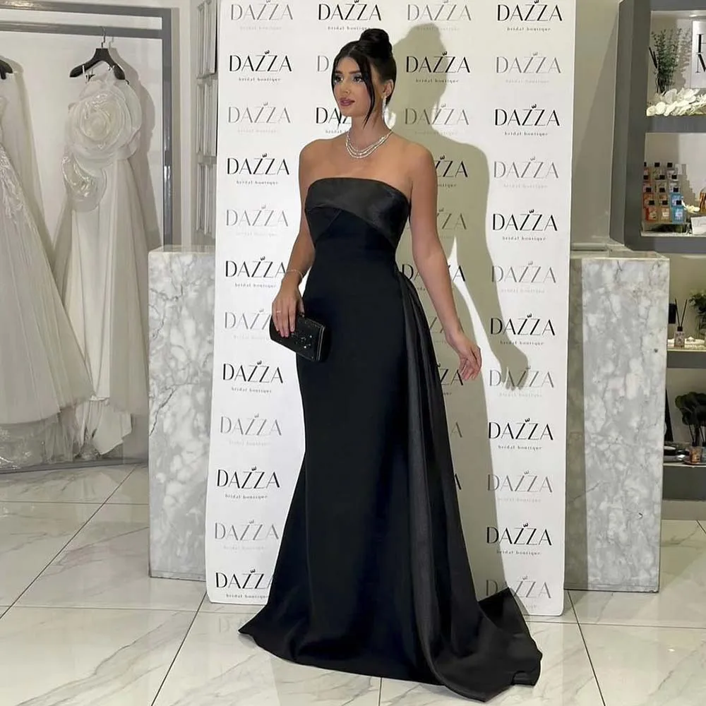 Simple Black Evening Dress 2025 Chic Strapless Sweep Train Sleeveless Gowns Customzied Formal Occasion Celebrity Long Dress